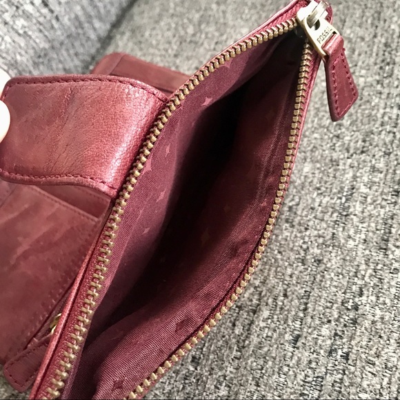 Red leather Fossil wallet distressed - Picture 12 of 14